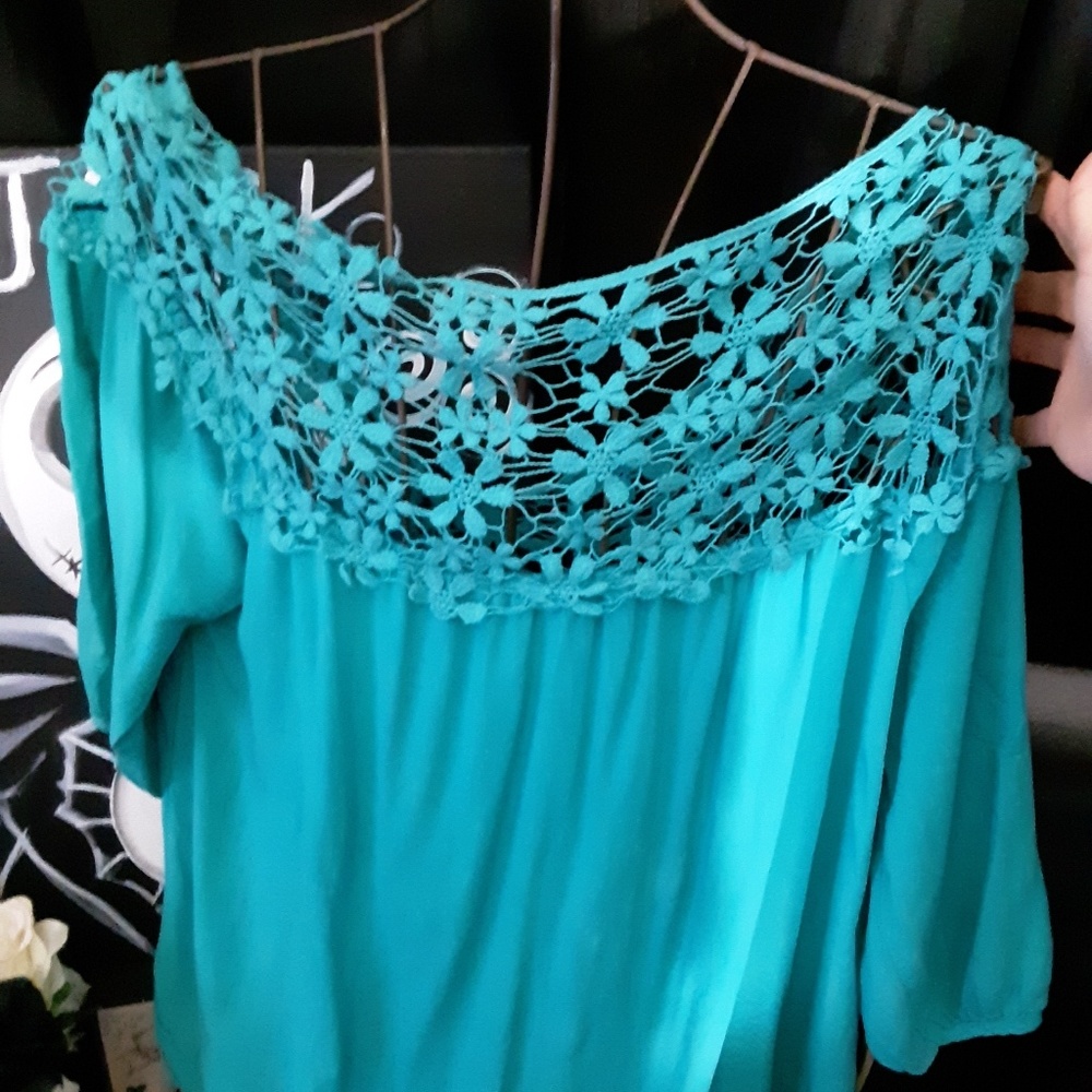 Blouse - Picture 3 of 3